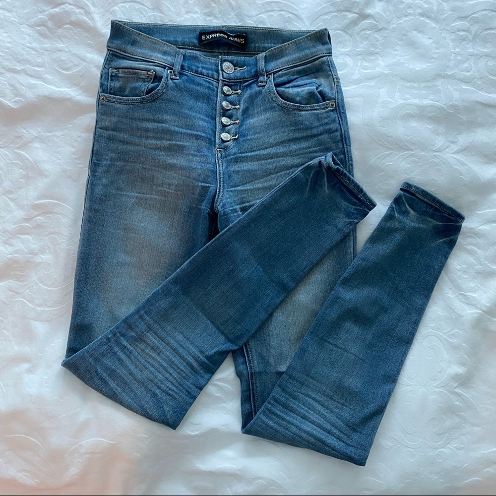 Express Skinny Jeans, exposed button-fly, high waisted, lightly distressed. Sz2